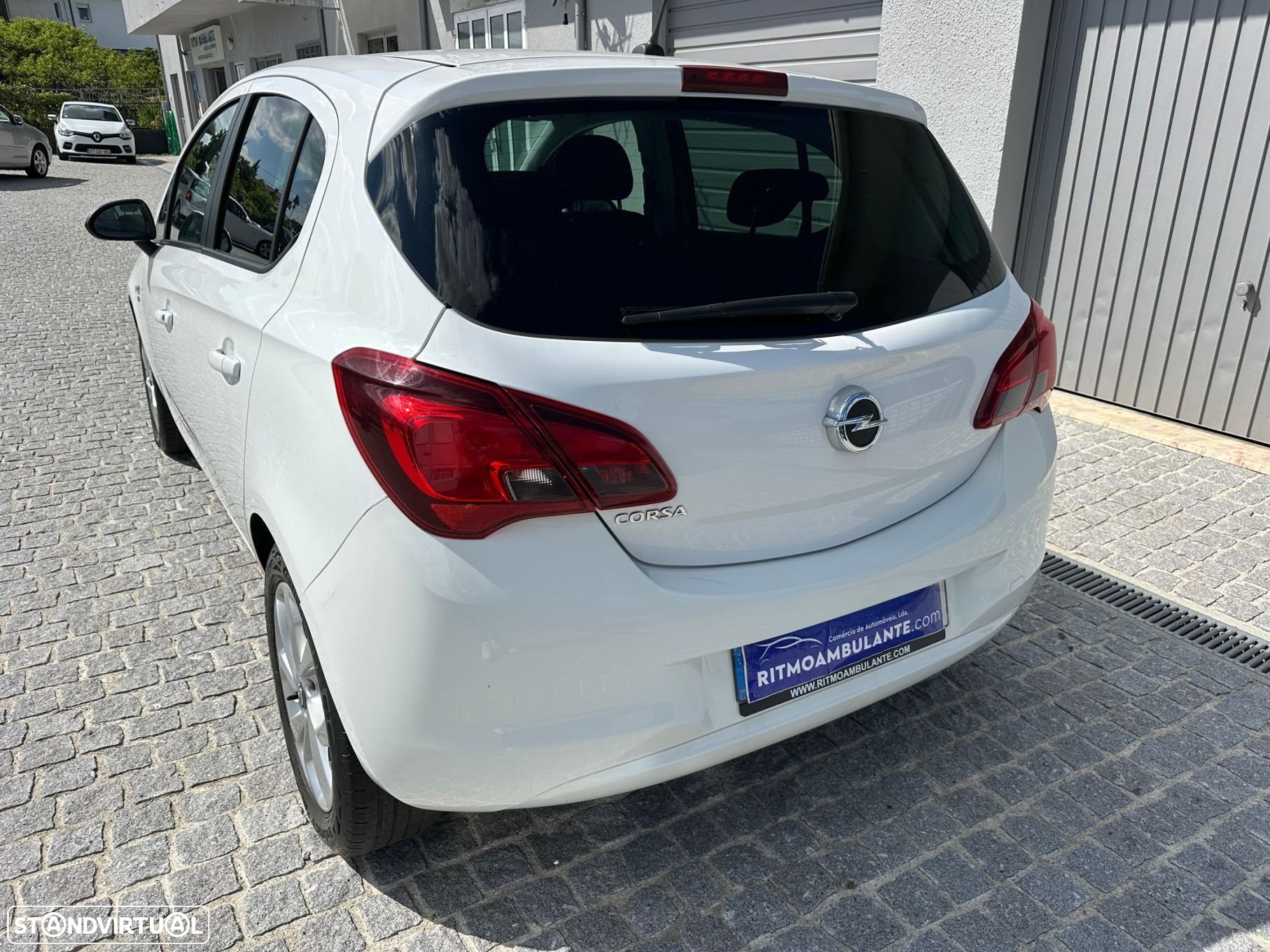 Opel Corsa 1.2 120 Anos - 3
