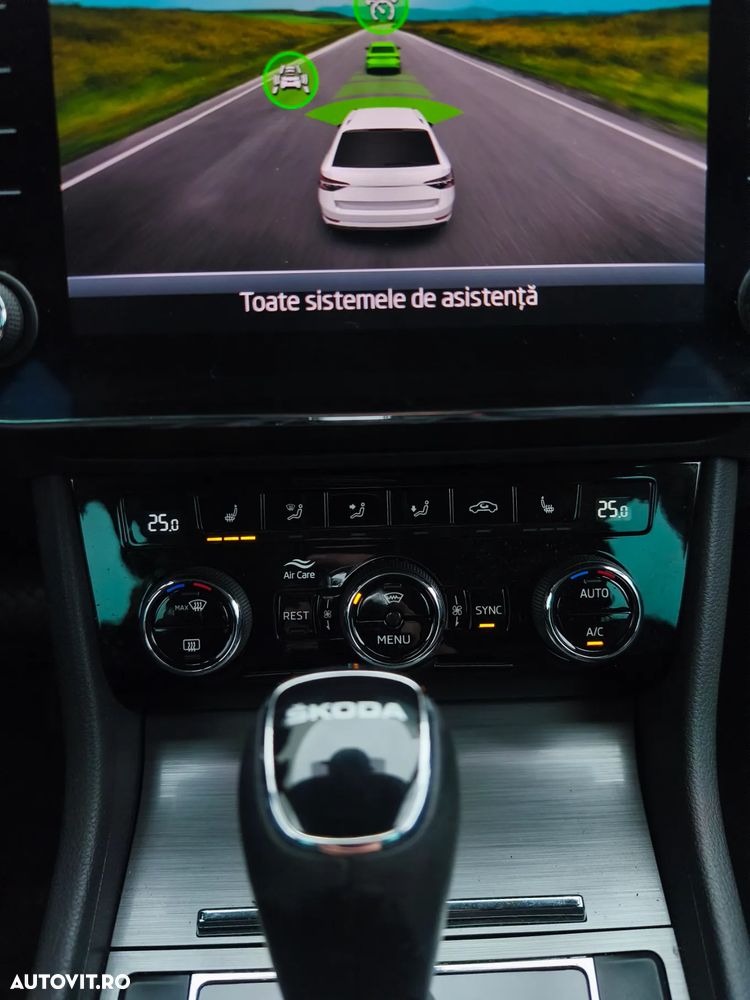 Skoda Superb 2.0 TDI DSG Style - 28