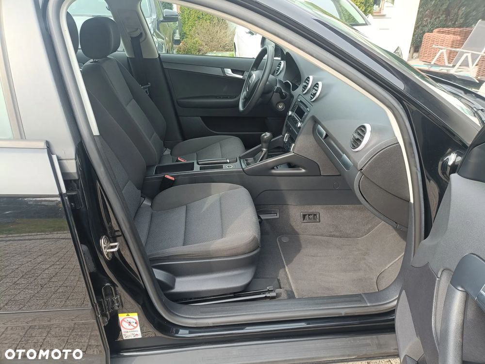 Audi A3 Sportback 1.4 TFSI Ambiente - 5