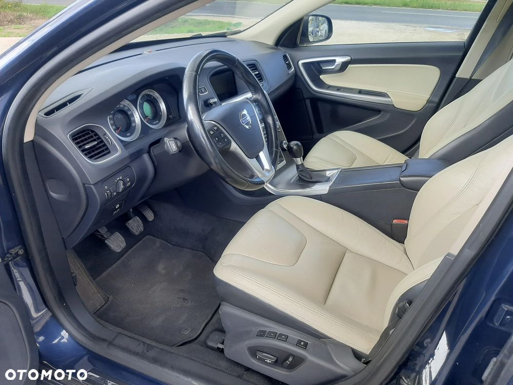 Volvo S60 DRIVe Momentum - 19