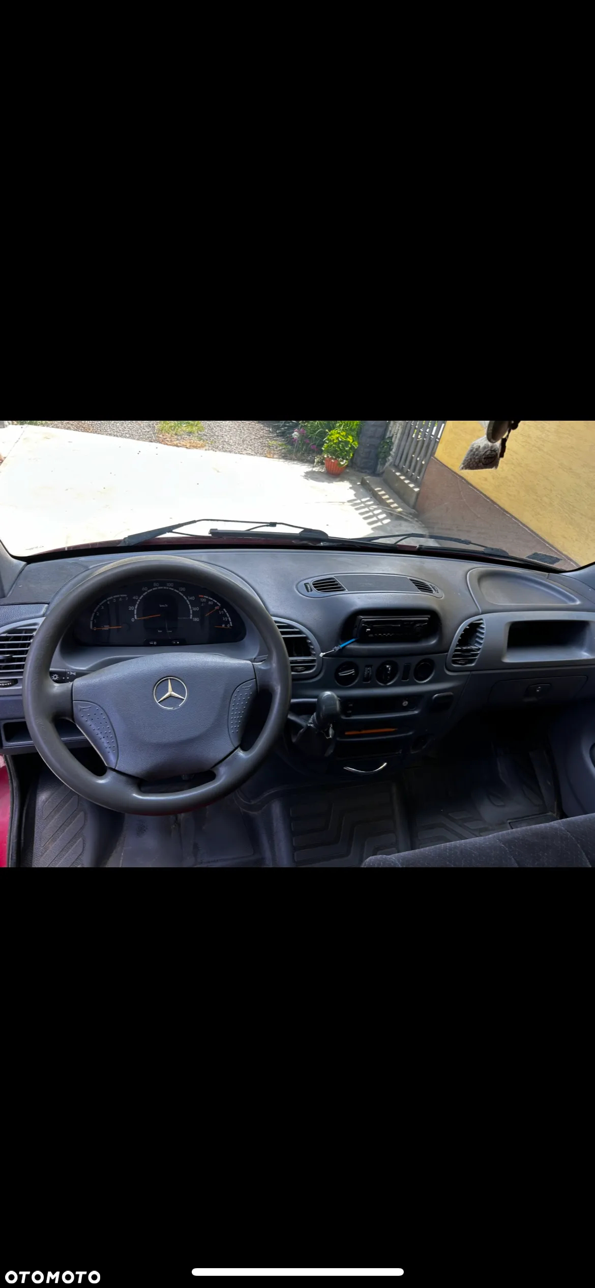 Mercedes-Benz Sprinter - 12