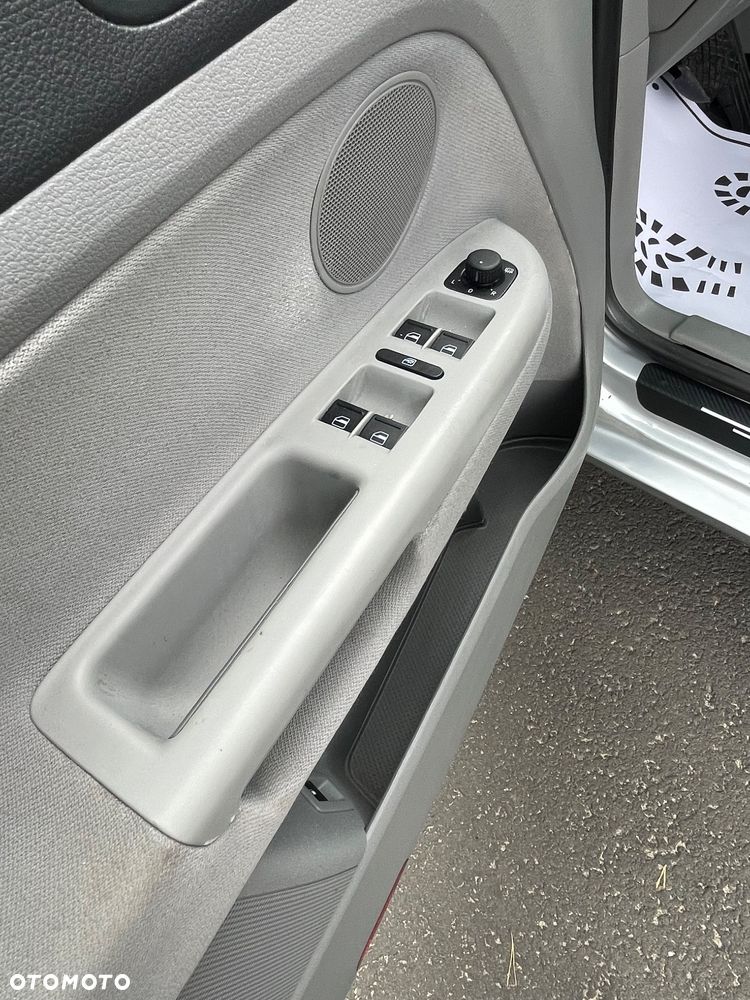 Volkswagen Golf Plus 2.0 FSI Automatik Sportline - 25