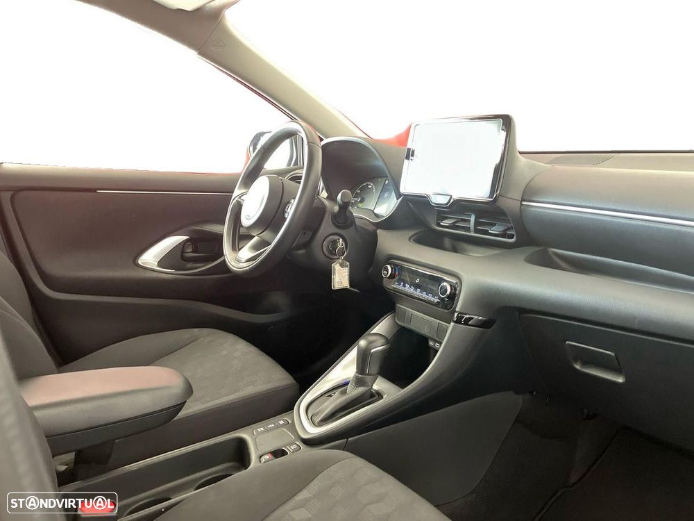 Toyota Yaris 1.5 HDF Comfort Plus - 6