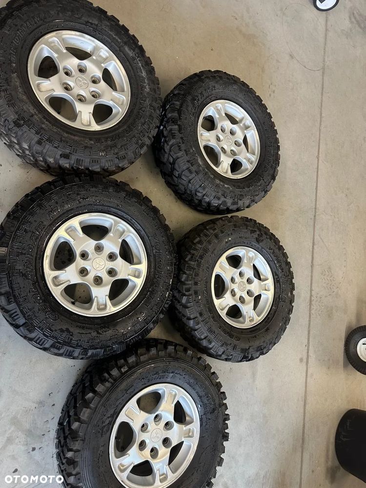 Oryginalne Alufelgi Mitshubishi 16'' + opony Yokkohama LT265/75R16