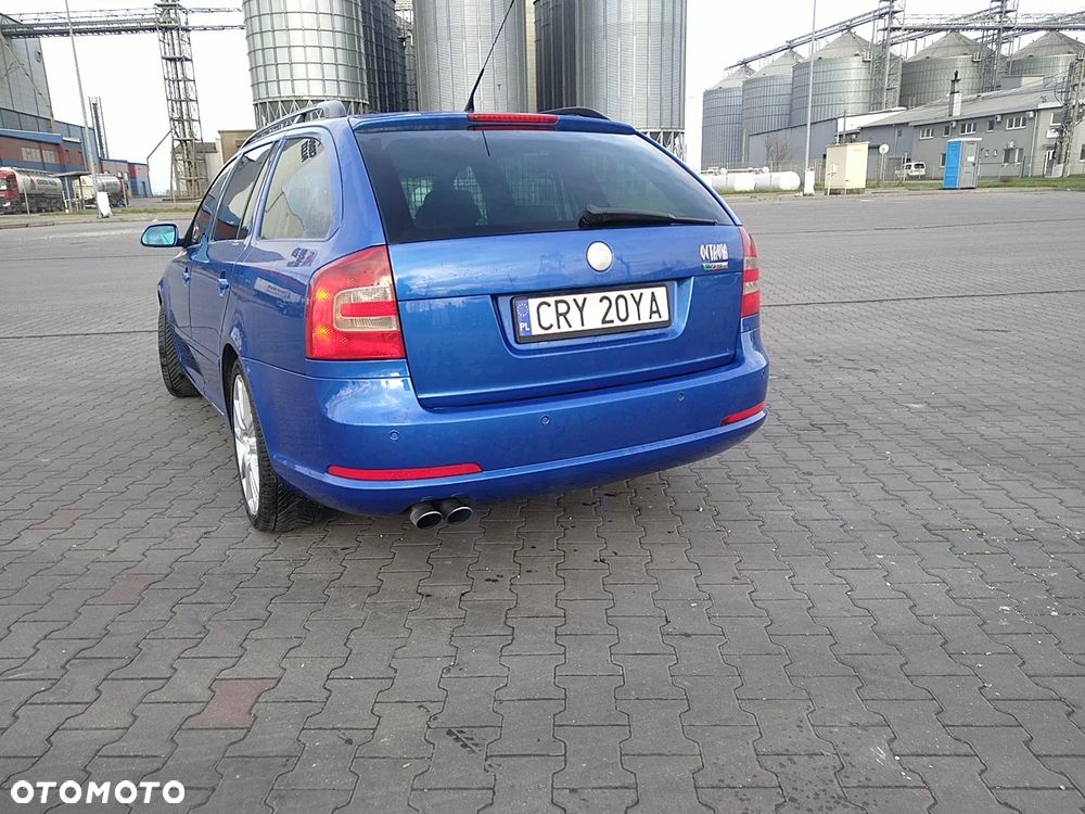 Skoda Octavia 2.0 TDI CR DPF RS - 5