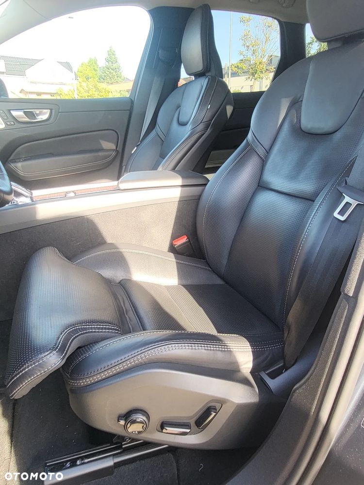 Volvo XC 60 B4 D Ultimate Dark - 18