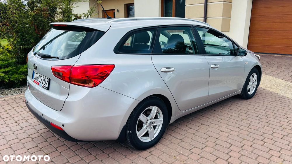 Kia Ceed - 21