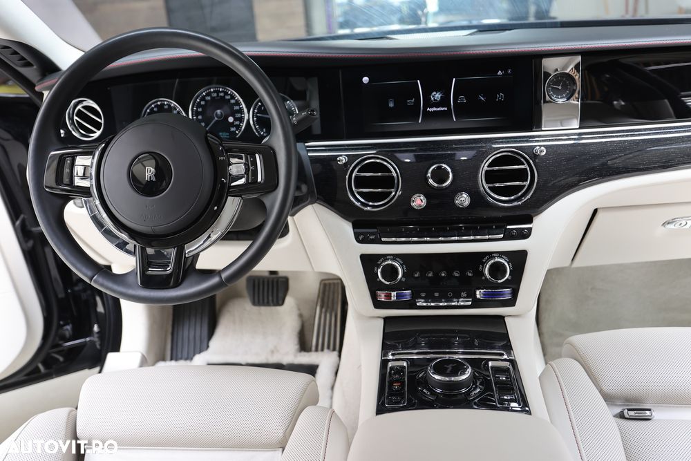 Rolls-Royce Ghost - 15