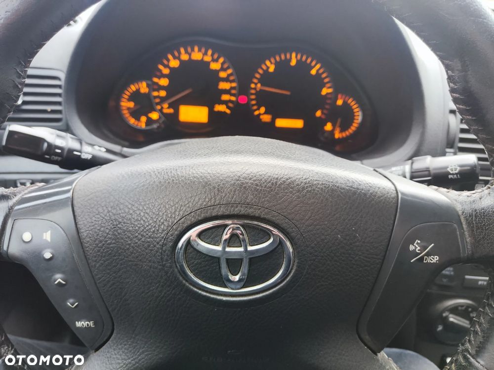 Toyota Avensis 2.0 D-4D Luna - 24