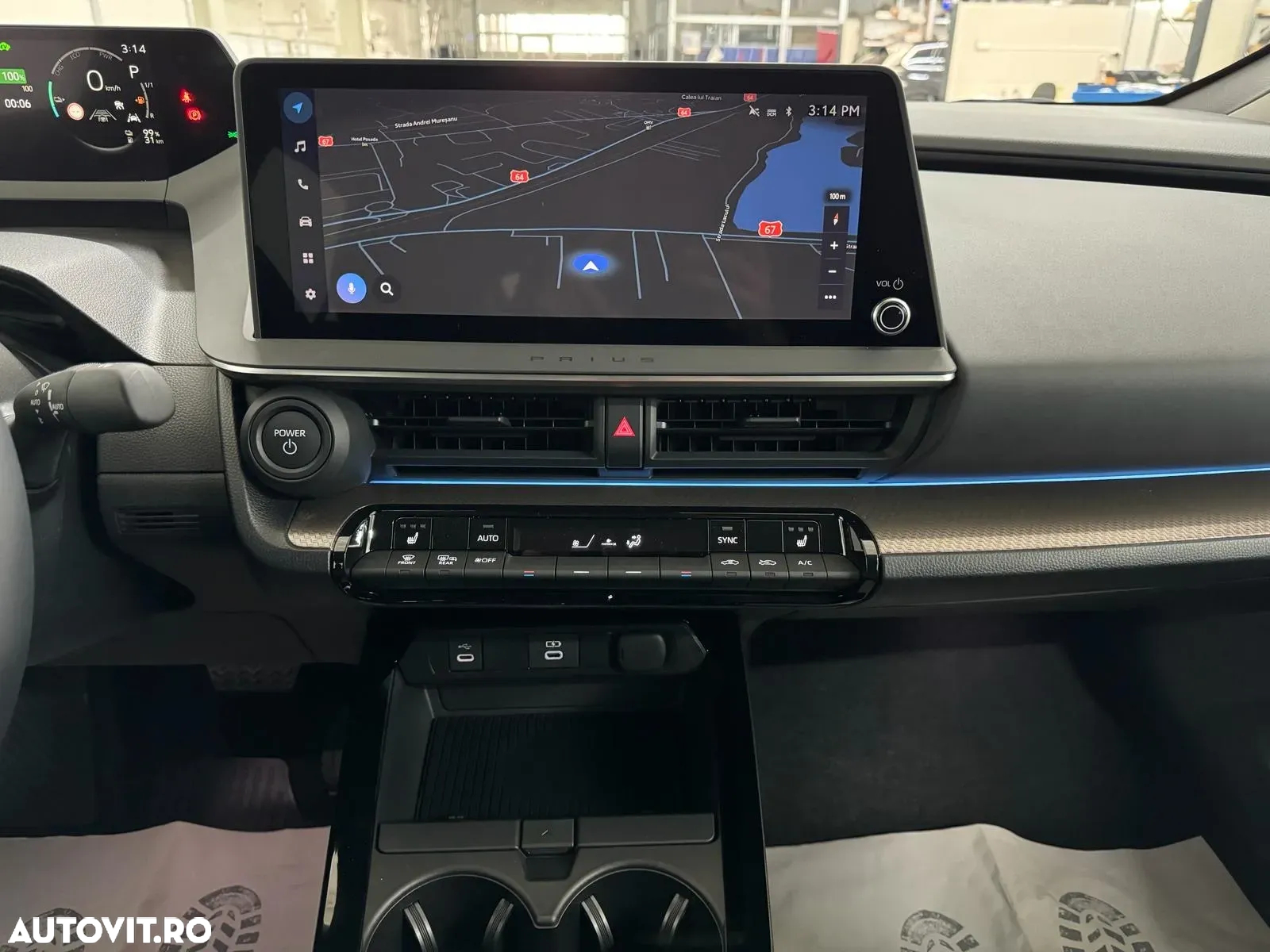 Toyota Prius 2.0 FWD PHEV Dynamic - 13