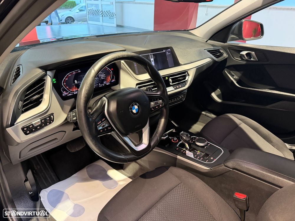 BMW 118 d Aut. Sport Line - 8