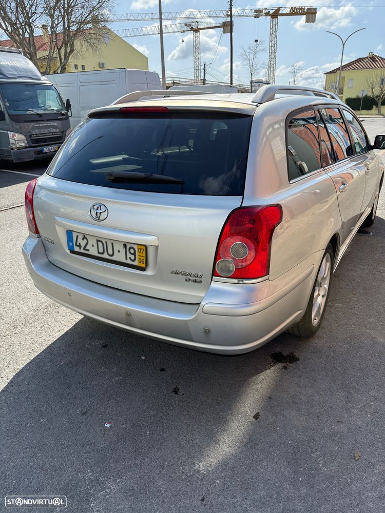 Toyota Avensis SW 2.0 D-4D Sol+GPS - 4