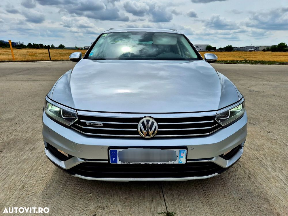 Volkswagen Passat - 2