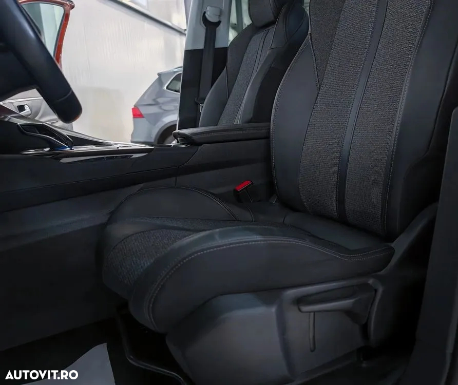 Peugeot 3008 1.2 PureTech S&S EAT8 Allure - 21