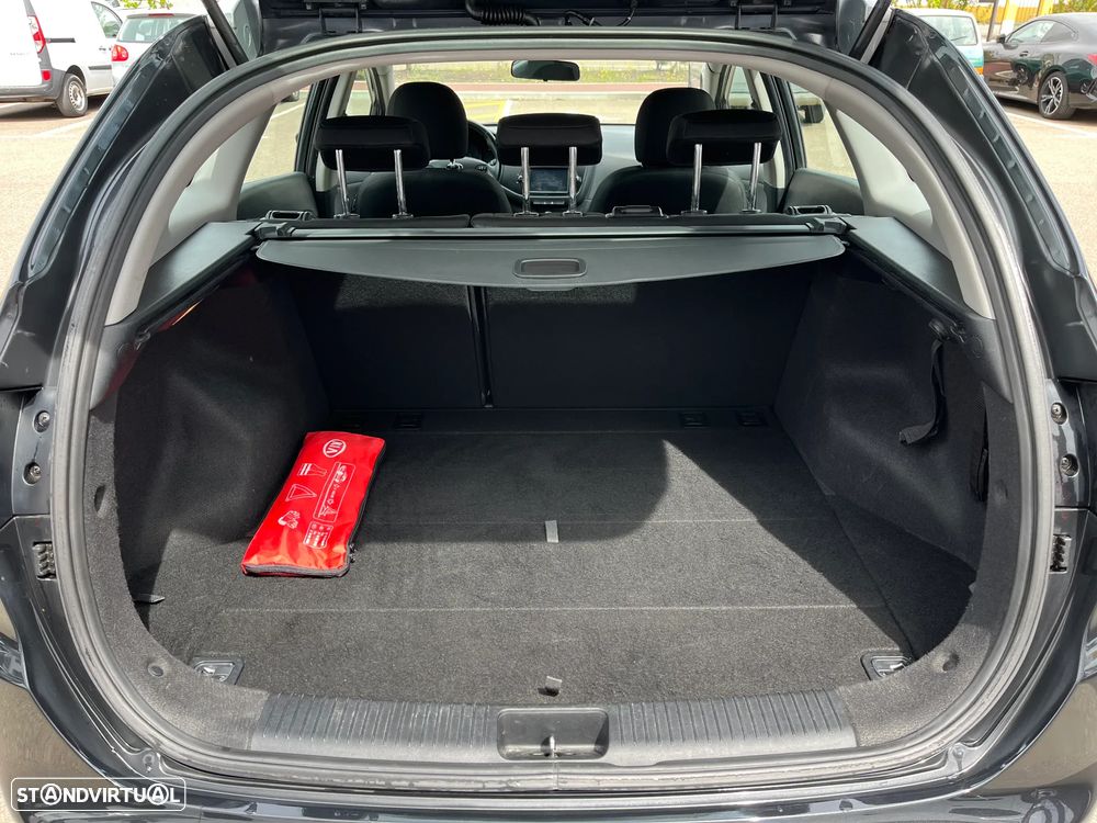 Kia Ceed SW 1.6 CRDi Nav Line - 12