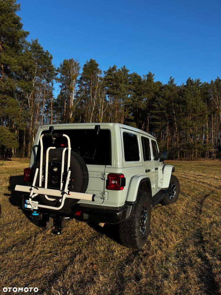 Jeep Wrangler - 11