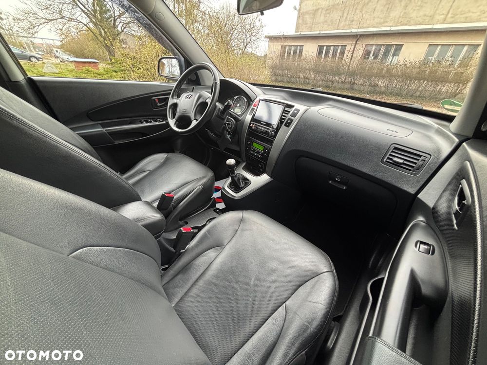 Hyundai Tucson 2.0 2WD GLS - 26