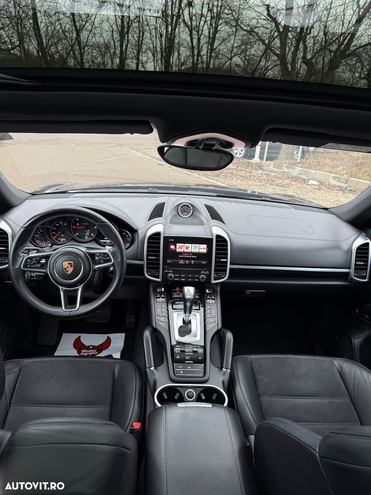 Porsche Cayenne - 7