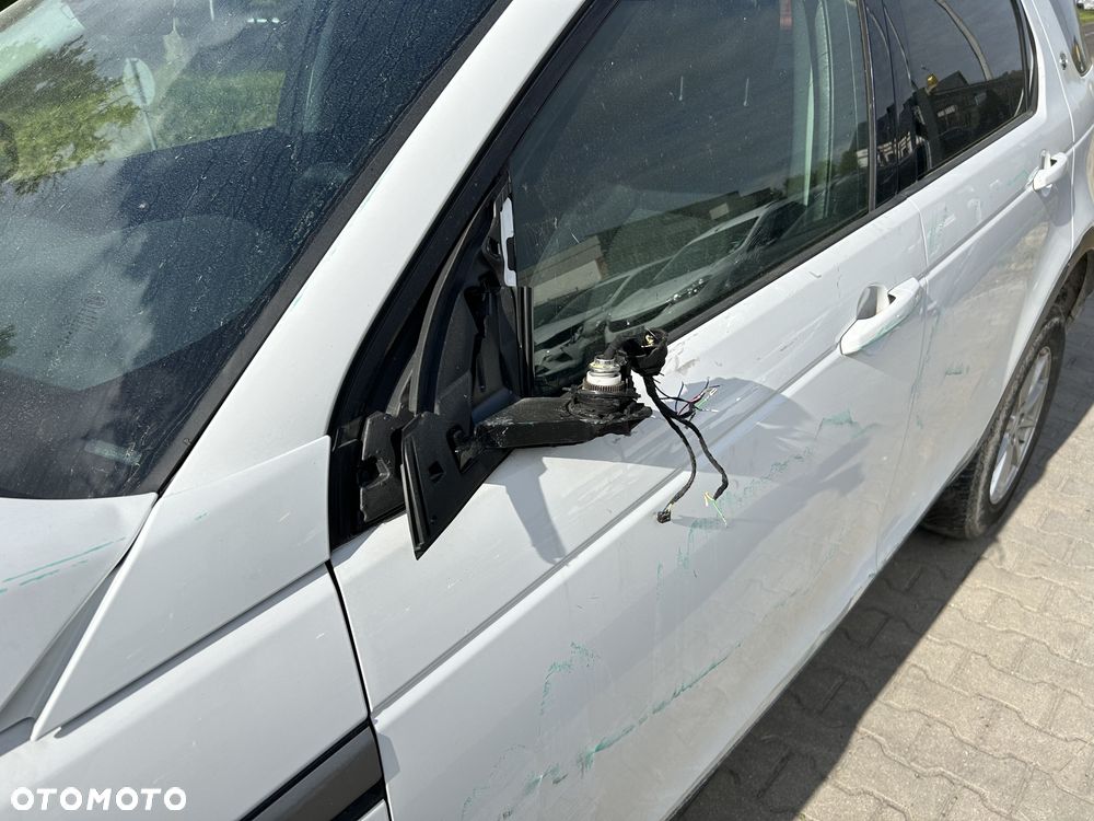 Land Rover Discovery Sport - 22