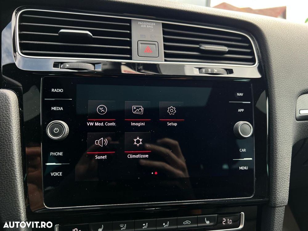 Volkswagen Golf - 16