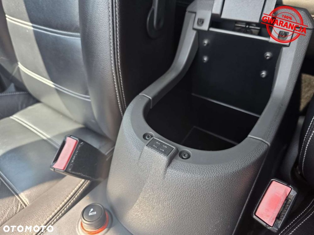 Ford Kuga - 38