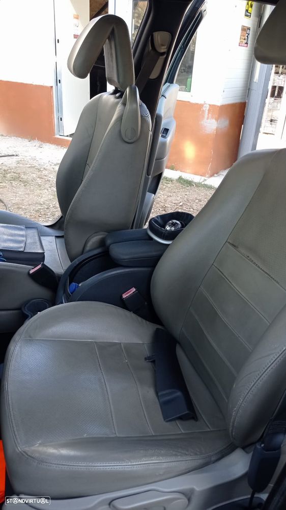 Renault Scénic 1.5 dCi Confort Expression - 1