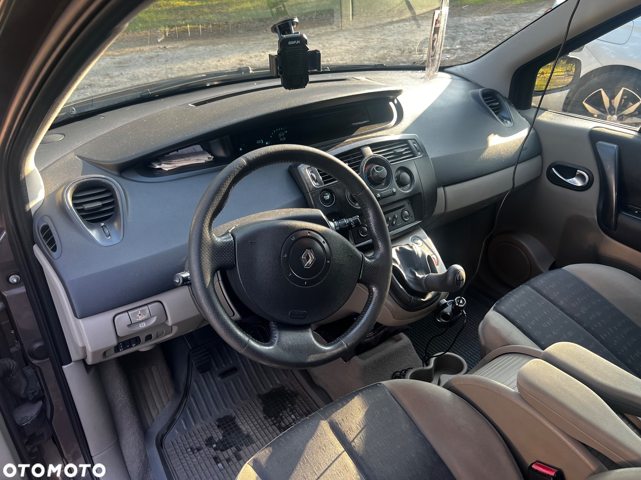 Renault Scenic 1.6 16V Confort Authentique - 12
