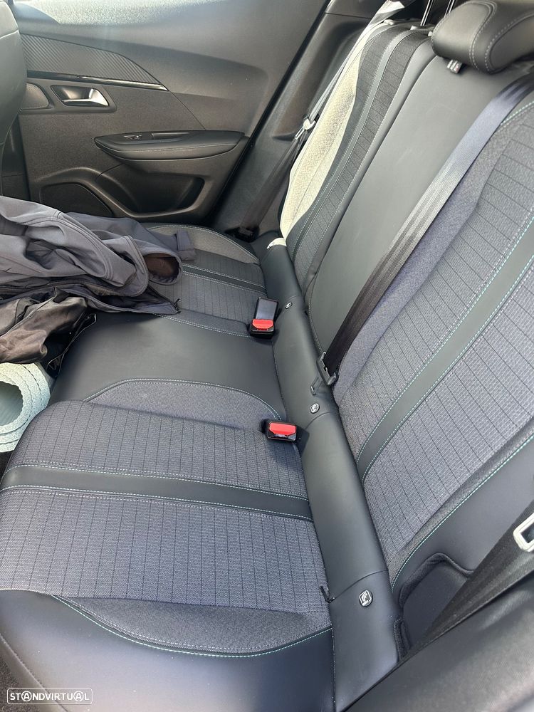 Peugeot 2008 1.2 PureTech Allure - 7