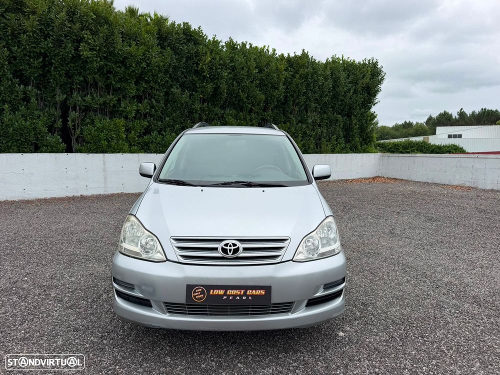 Toyota Avensis Verso 2.0 D-4D - 13