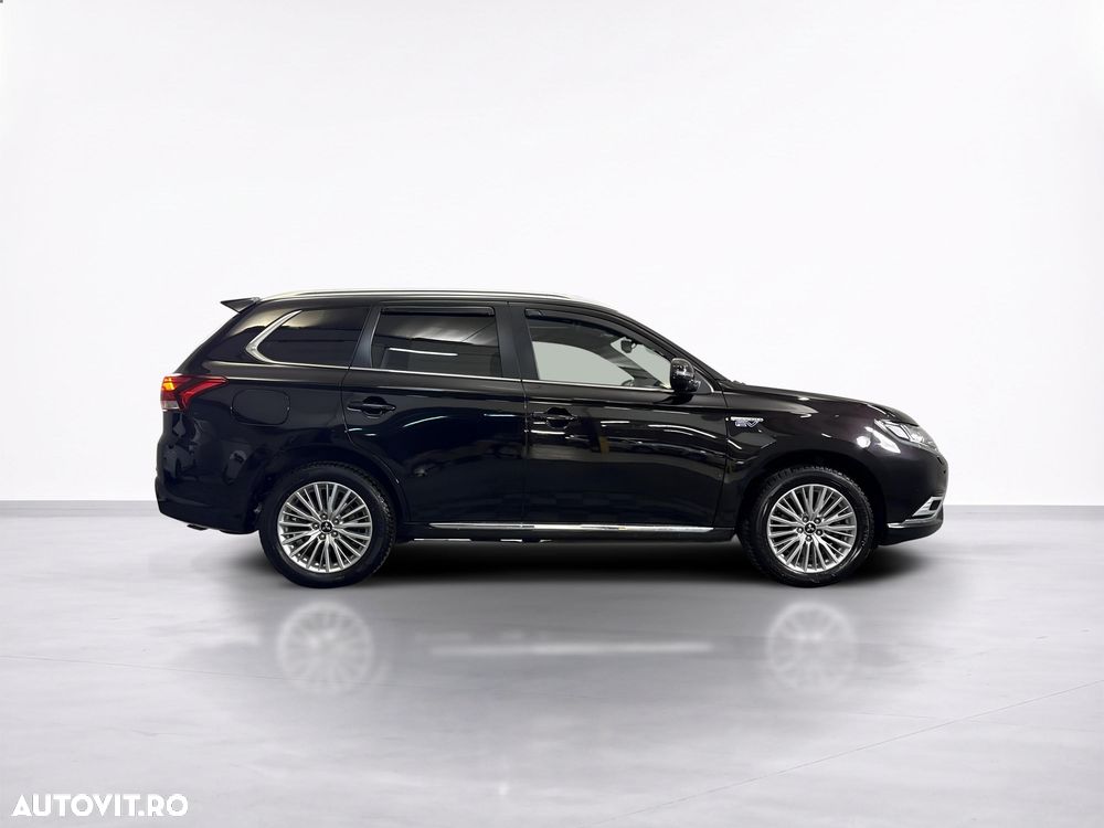 Mitsubishi Outlander - 7