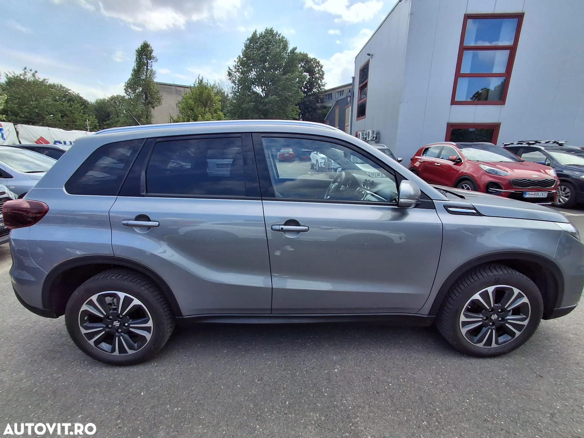 Suzuki Vitara 1.5 HEV Luxus - 3