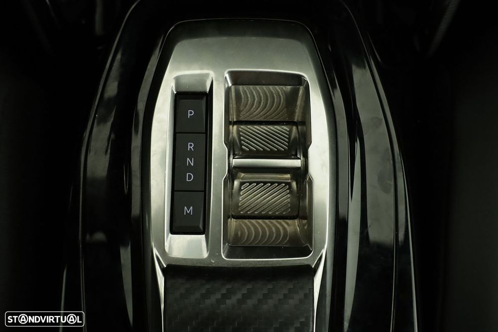 Peugeot 2008 1.2 PureTech Allure EAT8 - 14