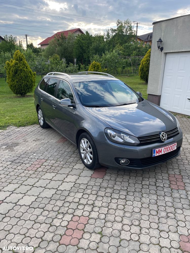 Volkswagen Golf - 1