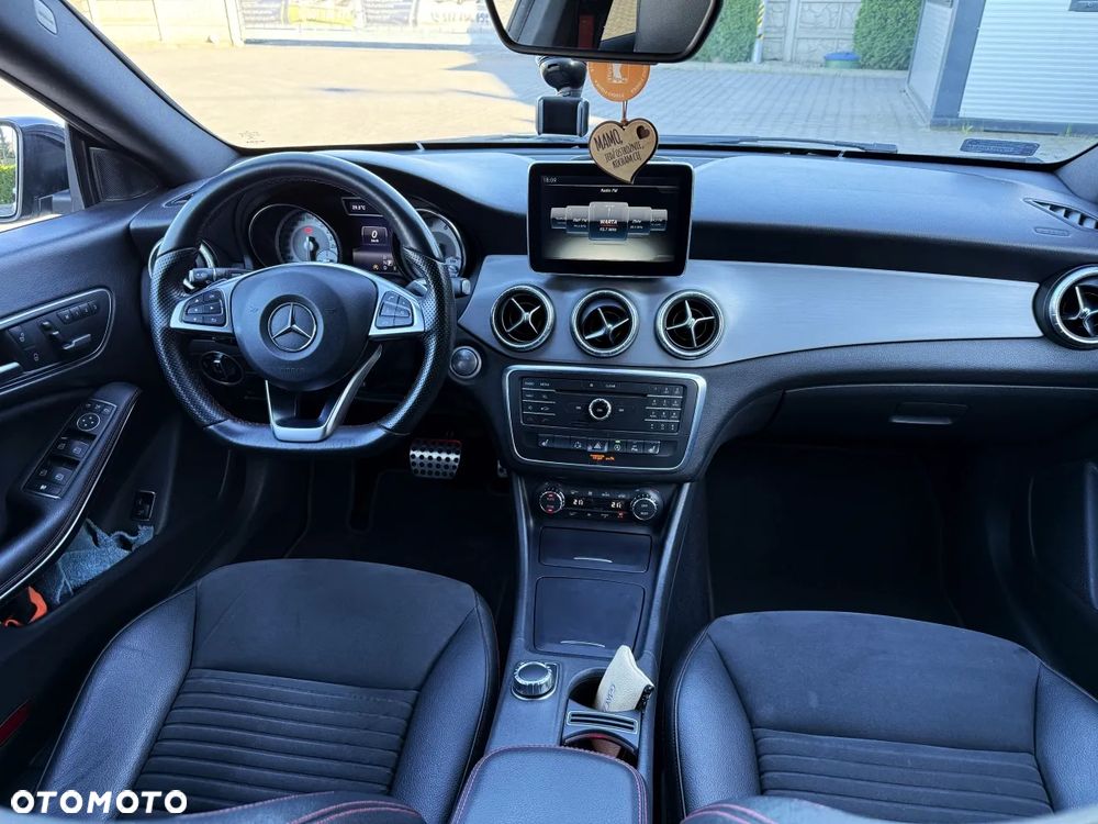 Mercedes-Benz CLA 250 7G-DCT AMG Line - 10