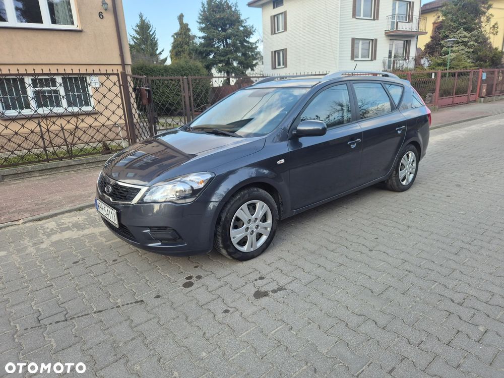 Kia Ceed 1.4 CVVT Attract - 1