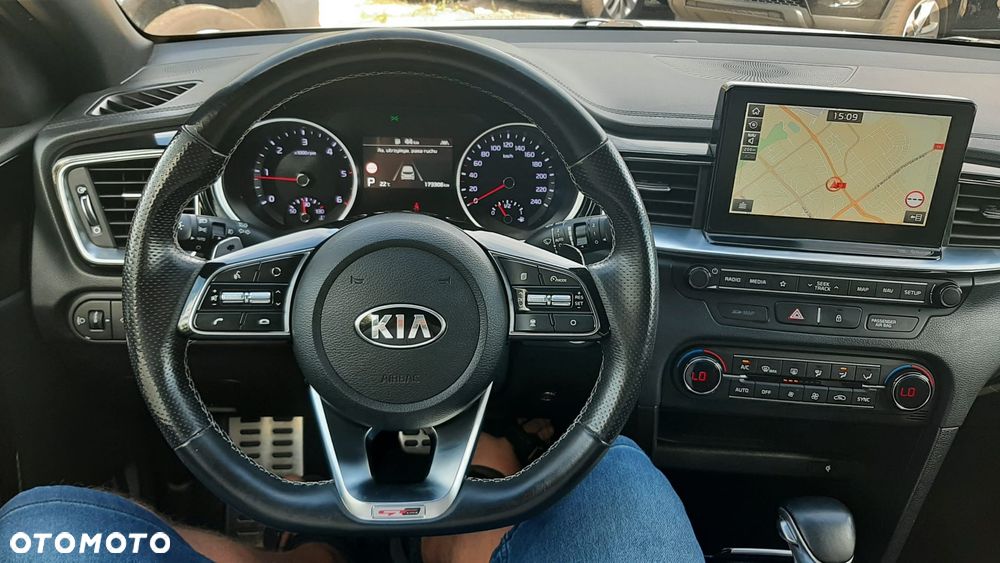 Kia Ceed 1.6 CRDi DCT GT Line - 10