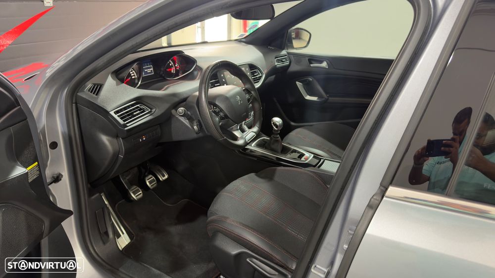 Peugeot 308 PureTech 130 GPF Stop & Start GT - 12