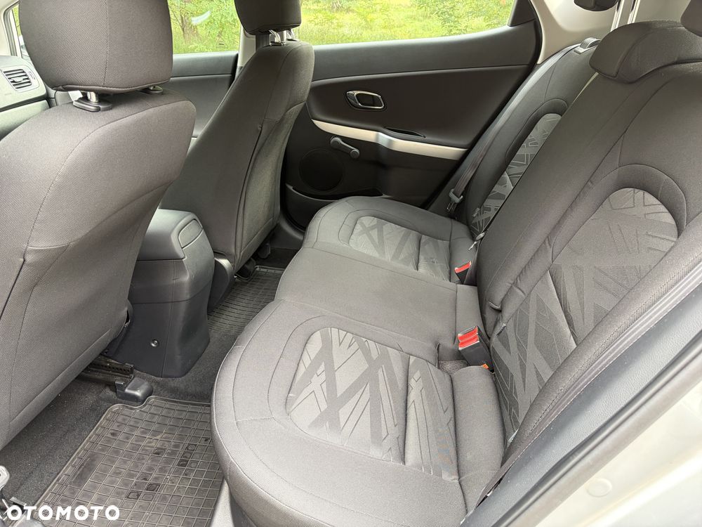 Kia Ceed 1.6 GDI L - 13