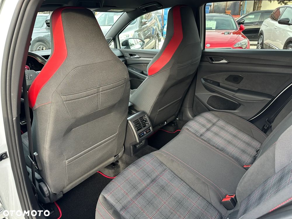 Volkswagen Golf 2.0 TSI OPF DSG GTI - 17