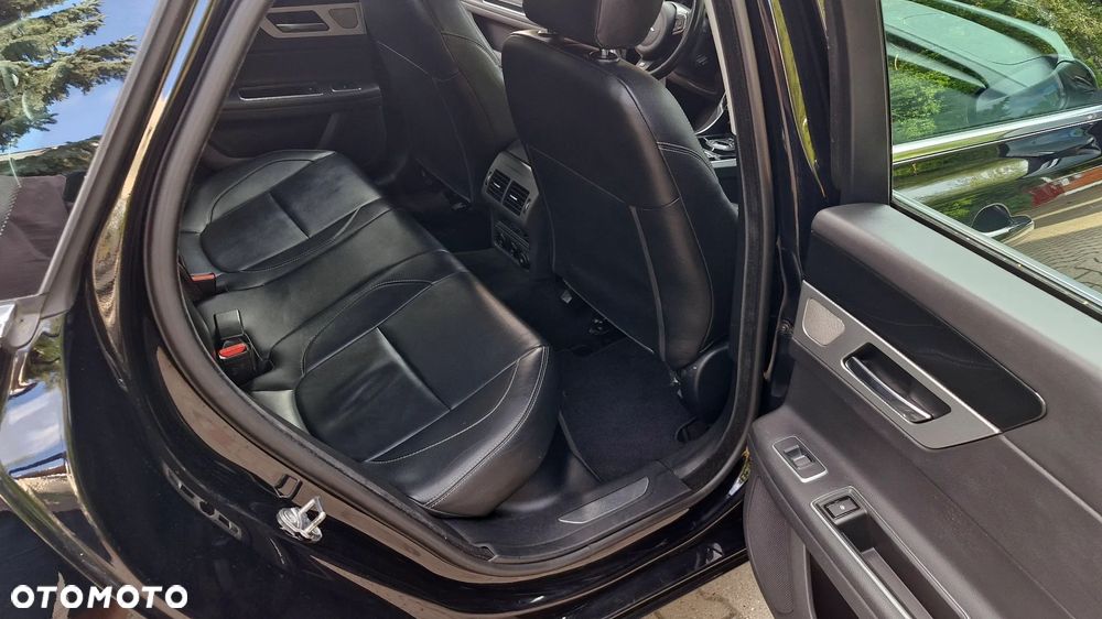 Jaguar XF 2.0 i4D Prestige - 9