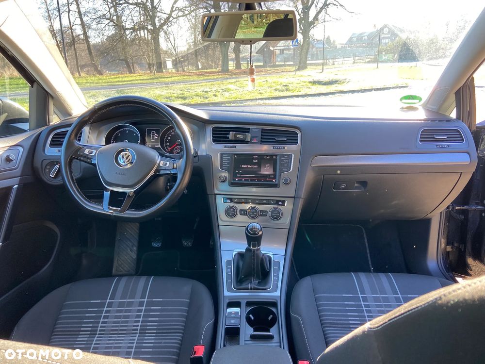 Volkswagen Golf 2.0 TDI BlueMotion Technology Lounge - 17