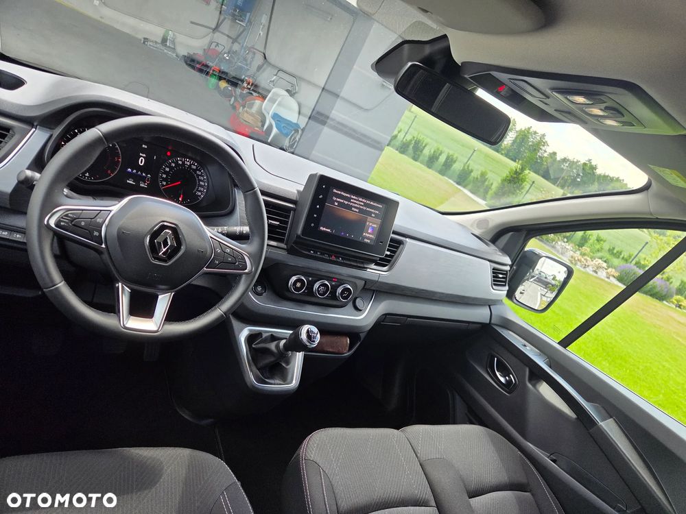 Renault Trafic - 12