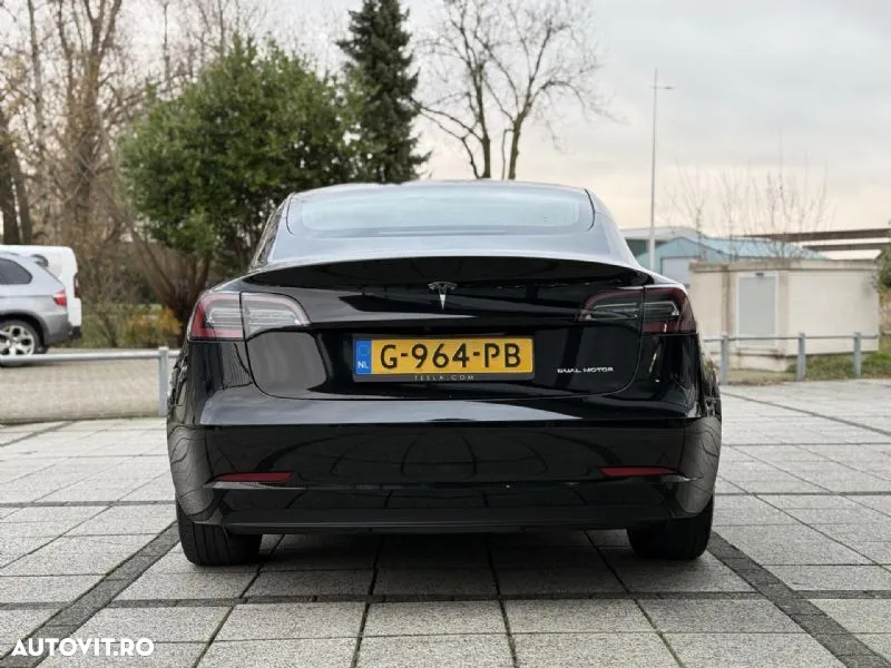 Tesla Model 3 Langstreckenbatterie Allradantrieb Dual Motor Performance - 5