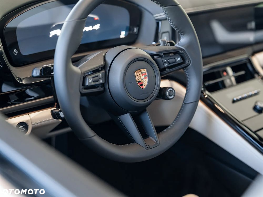 Porsche Panamera 4 E-Hybrid PHEV - 13
