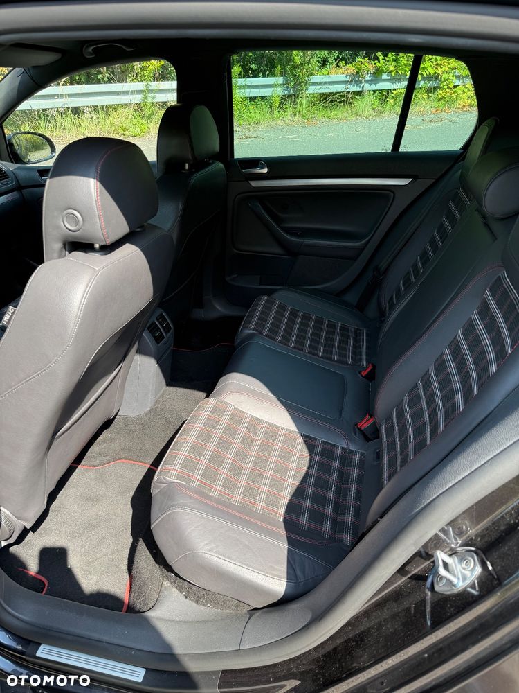 Volkswagen Golf 2.0 GTI DSG Edition 30 - 13