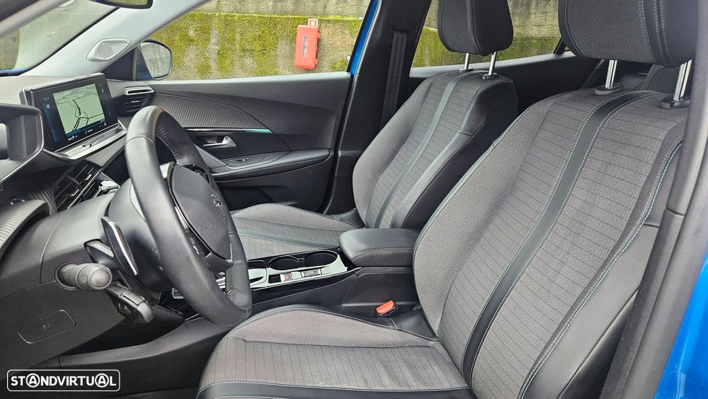 Peugeot 2008 1.5 BlueHDi Allure Pack EAT8 - 6