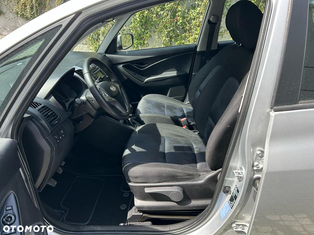 Hyundai ix20 1.4 UEFA EURO 2012 Edition - 10