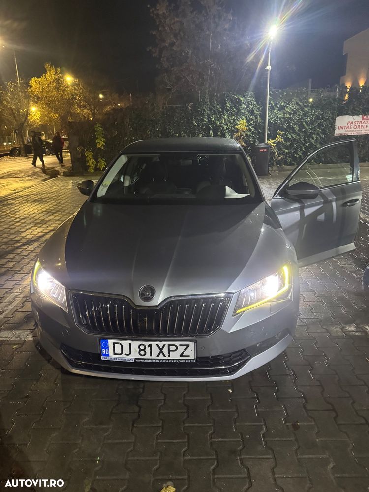 Skoda Superb 2.0 TDI DSG Ambition - 2