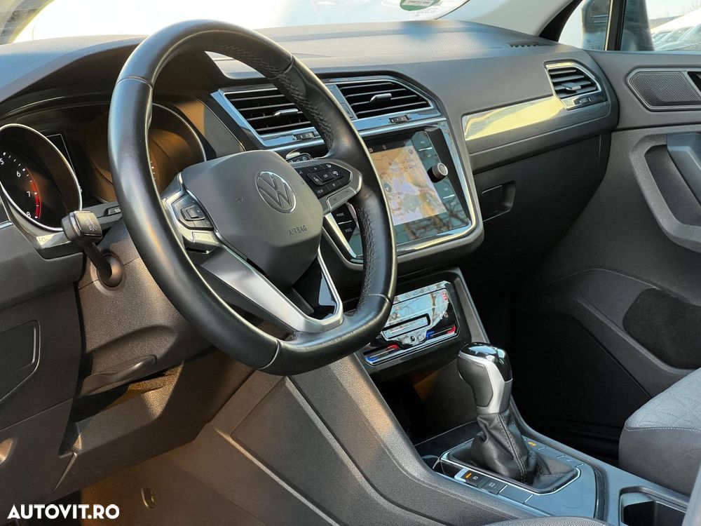 Volkswagen Tiguan - 12