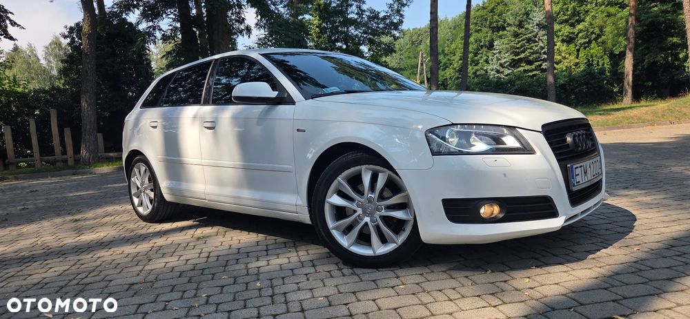 Audi A3 Sportback 1.6 TDI DPF S line Sportpaket - 11